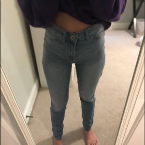 Light washed denim jeans